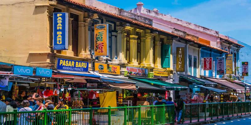 Dùng bữa trưa tại khu Little India với những món ăn đặc trưng của Ấn Độ